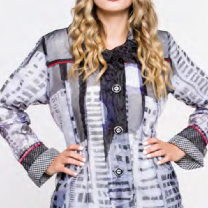 PLEATED COLLAR JACKET