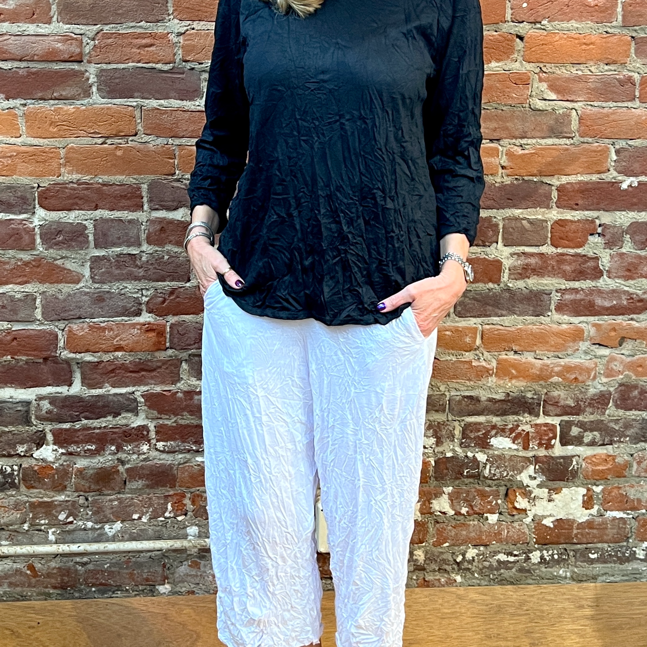 Shana Apparel Crinkle Solid Capri